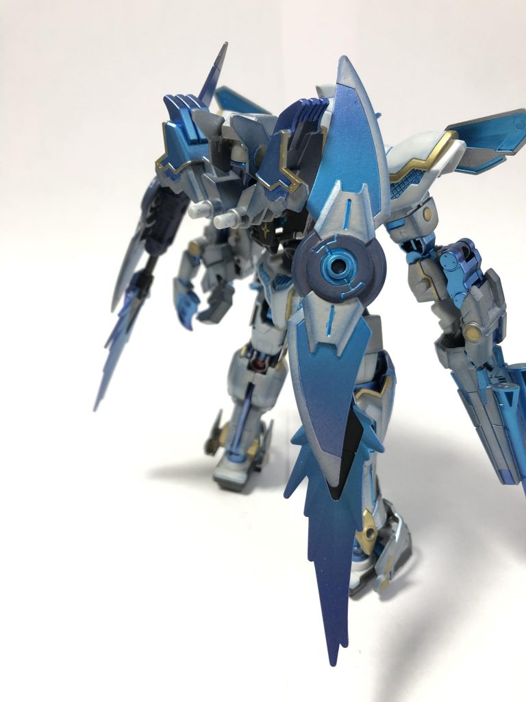 武装装甲「丁」 (ブソウソウコウ テイ)アームドアーマーDEですシールド手裏剣と苦無 苦無エフェクトで表現してみました