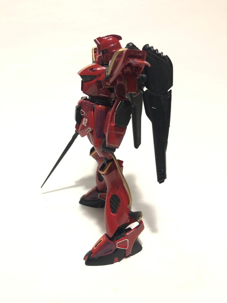 よこ

装備は「Ｆ91専用ショットランサー」「v.s.b.r」「頭部バルカン」「胸部マシンキャノン｣「m.e.p.e」(放熱板はオミット)