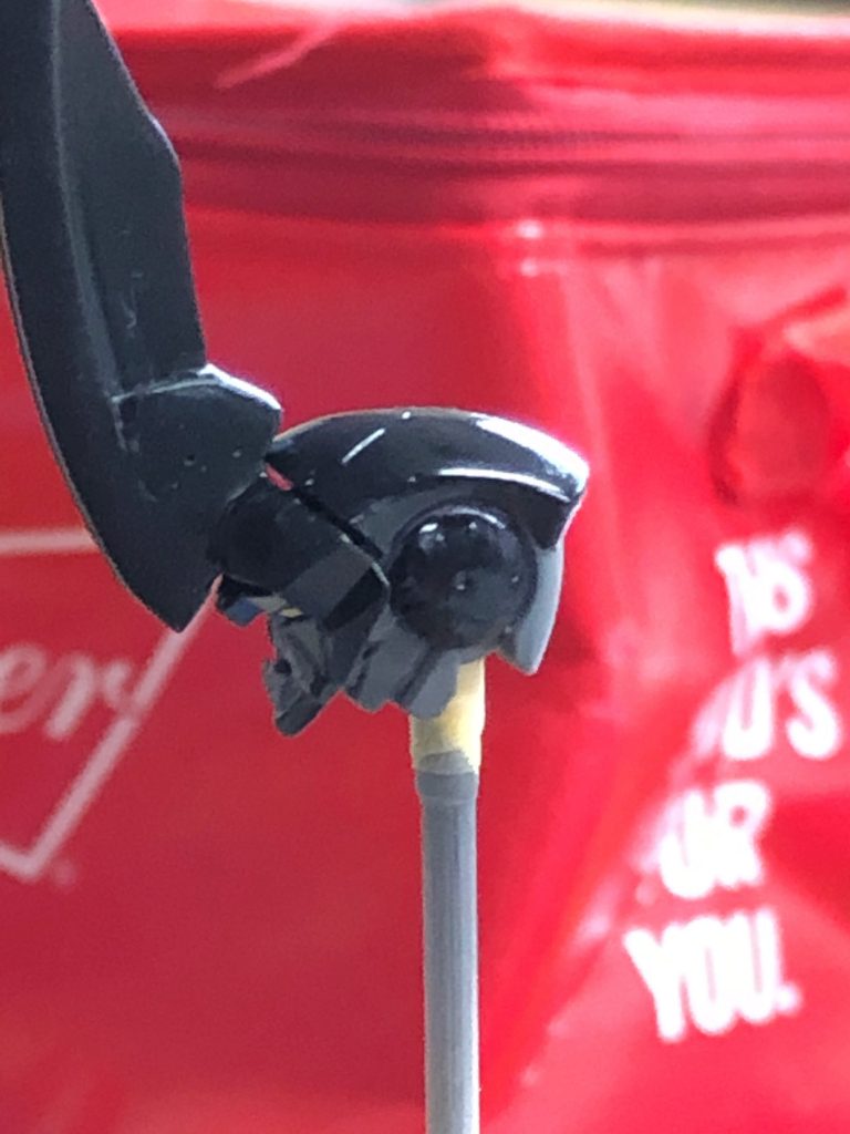 塗装後頭部。実は4つ目ではないです。
下2つを削り塗装することでマスク風にしてます。