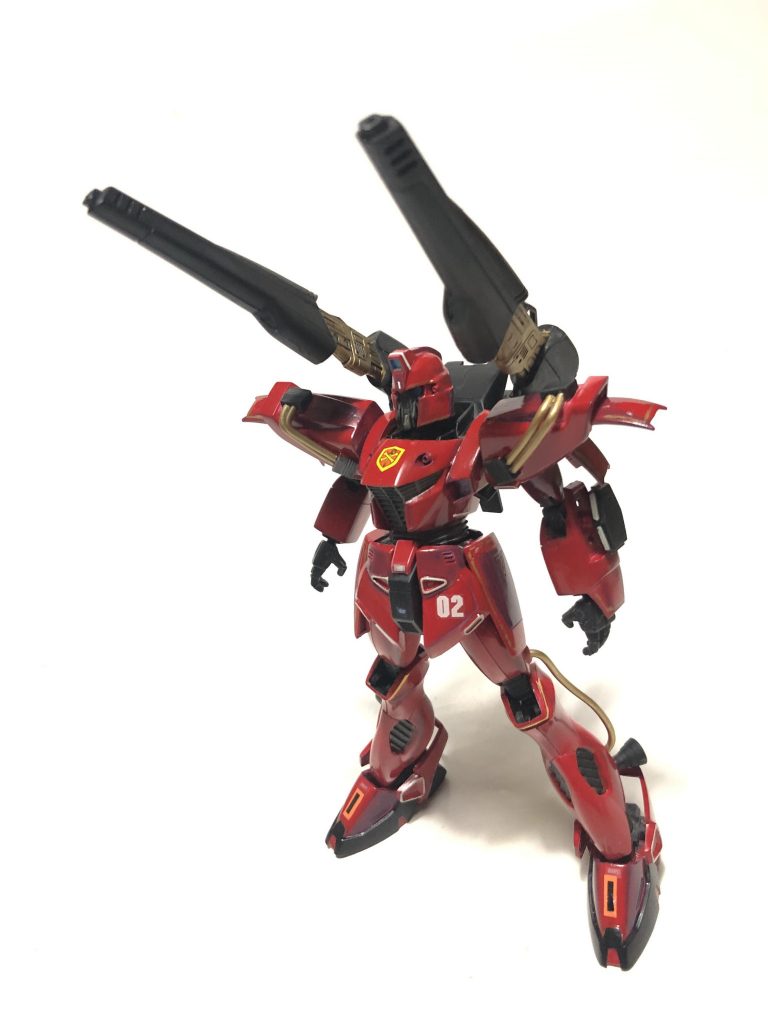 ヴェスバーとは「ヴァリアブルスペースビームライフル」の略らしい。

可動域を拡げてオーバーハングキャノン形態にも出来ます。