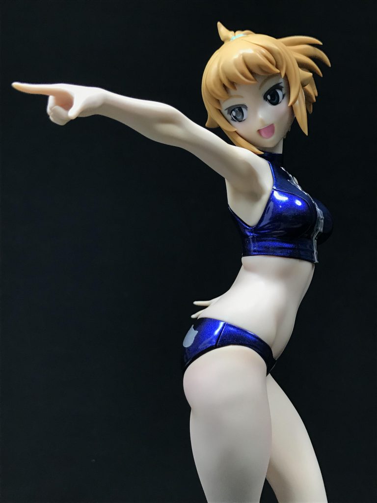 顔、胴、足はレイヤードインジェクションですが、腕は肌色単一のプラなので、クレオスのラスキウスカラーで影をつけました。