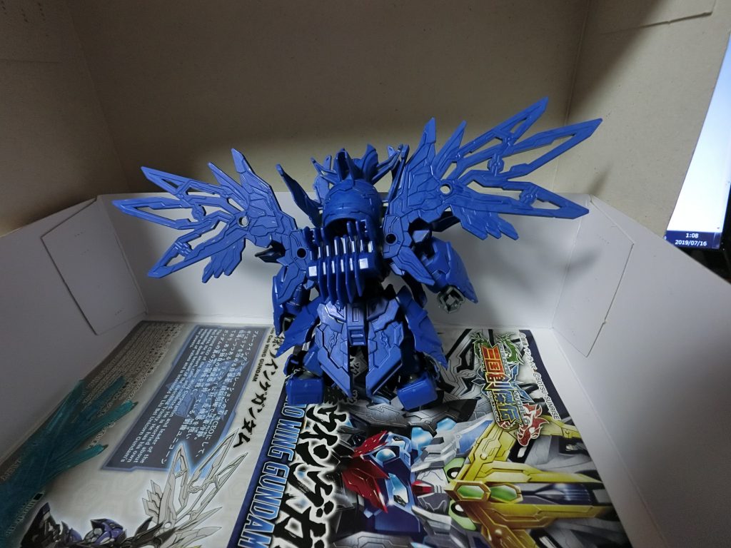 後ろから。すでにバレバレかもしれませんが、曹操ウイングがブルーウイングというとこの偉い人ってことなので本当のブルーウイングにしたローっていうのが発端だったり。