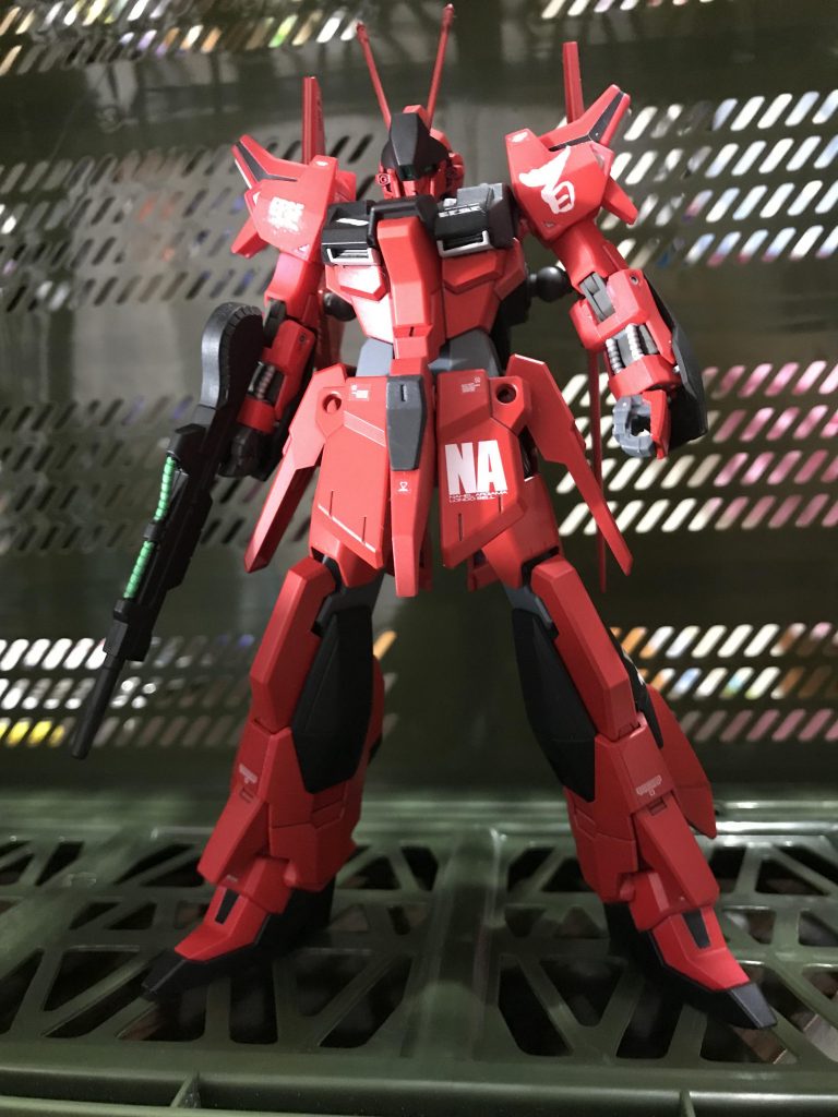 当然ですが、クワトロ大尉搭乗機の妄想なんで赤です✨