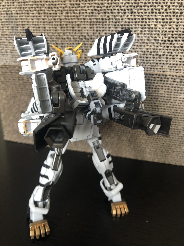 後ろはこんな感じ。
寄せ集め感が隠せません。