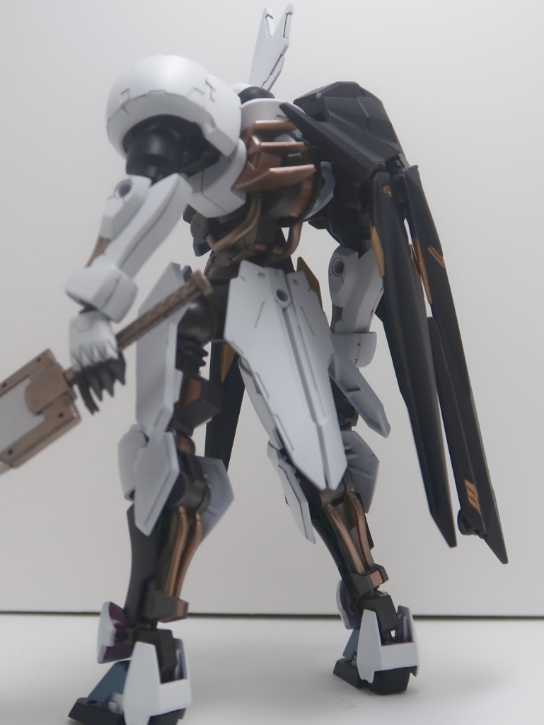 後ろ姿です。このアングルだとカッパーの割合が多くなるのがとても好きなポイントです。