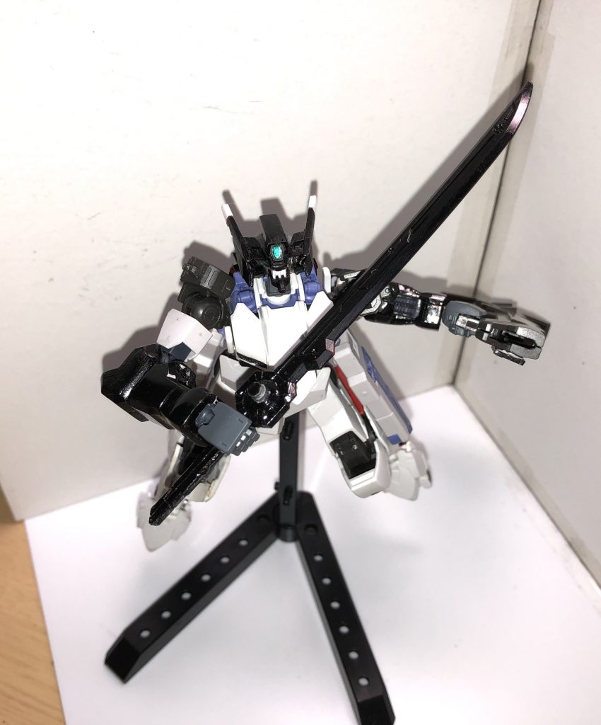 ステュクスII
ガンダムコラスィからのお下がりで改良された剣  新たな機能を有したこの武装は今後の換装でお披露目されることとなる