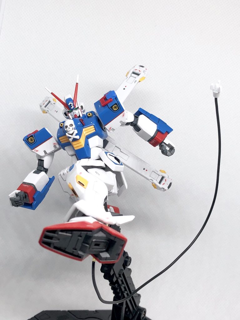 本来装備してませんが、スカルハートの時にやってた、足に引っ掛けてのスクリューウィップ。