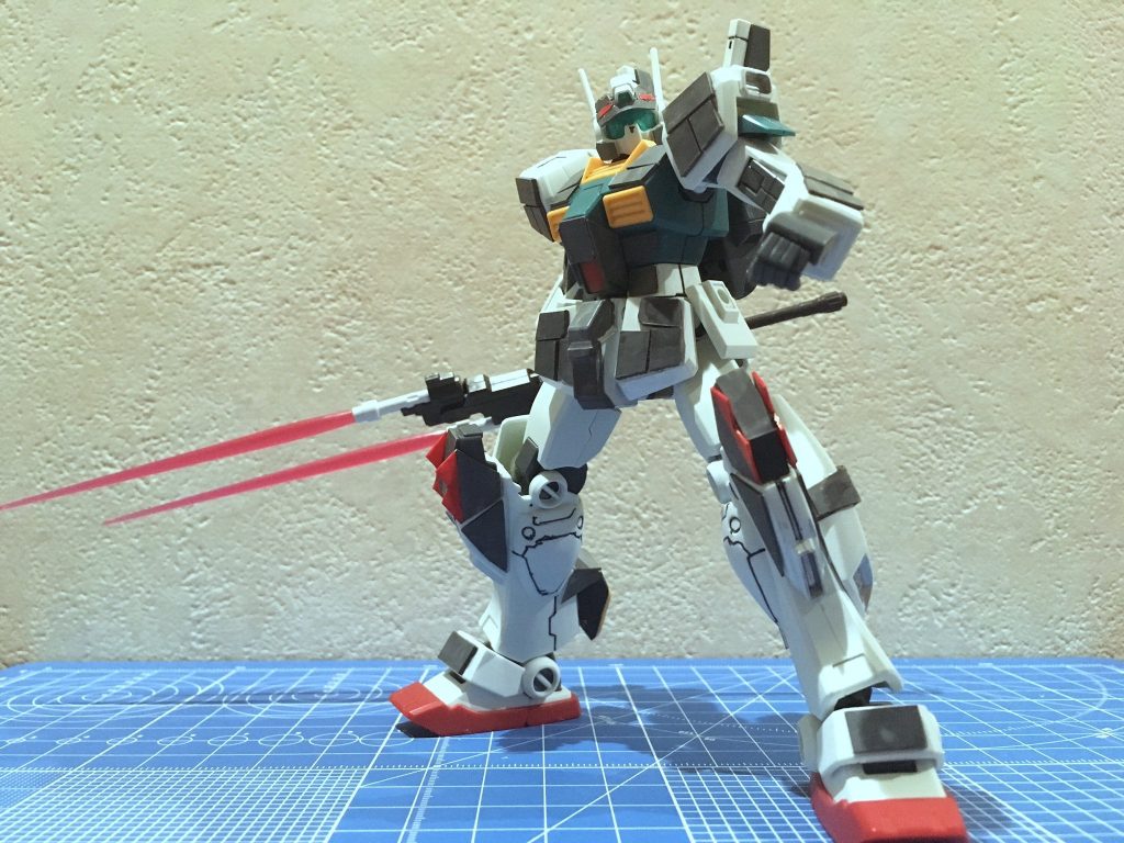 完成!
…と思いきや脛部の装甲を忘れている事に後日発覚(苦笑)