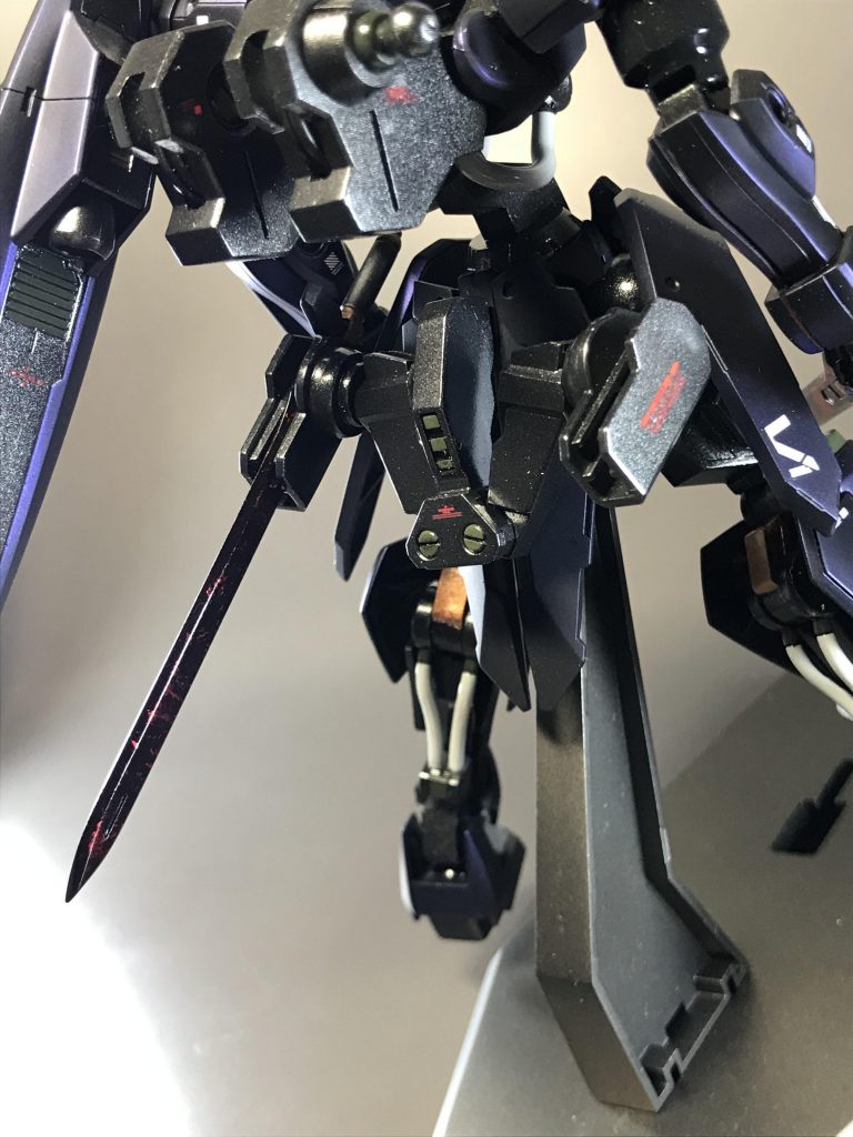 リアアーマーにバエルの剣を収めるやつ(笑)をつけれるように加工しています。