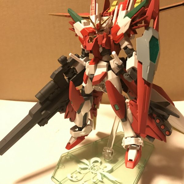 アークセイヴァーガンダム