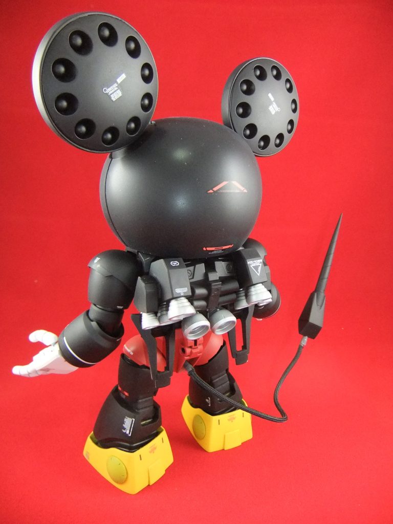 後ろ。
格闘用のドリルテール。
8門の大出力ブースターも搭載。