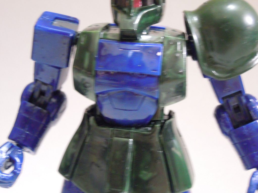 よく見たら気泡や色むらがすごい。