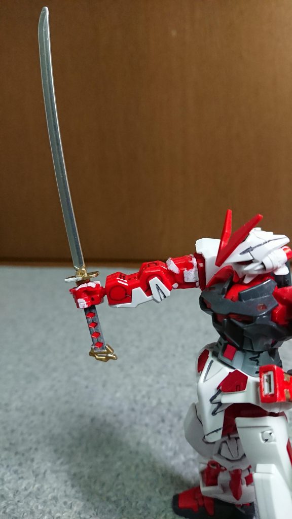 ガーベラストレートは刃以外フル塗装です
下手っぴですが