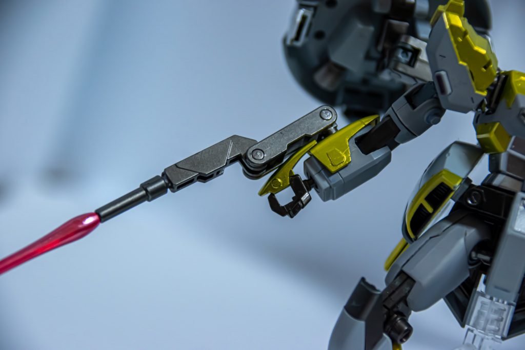 このアームはフレキシブルに稼働できるためトリッキーな攻撃ができる。