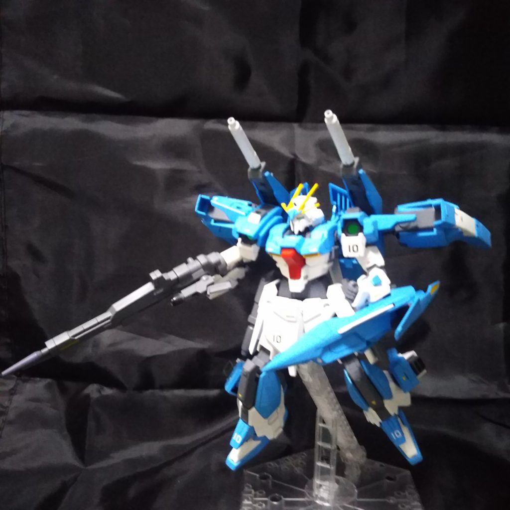 脚部分のサイドブースターも可動します。