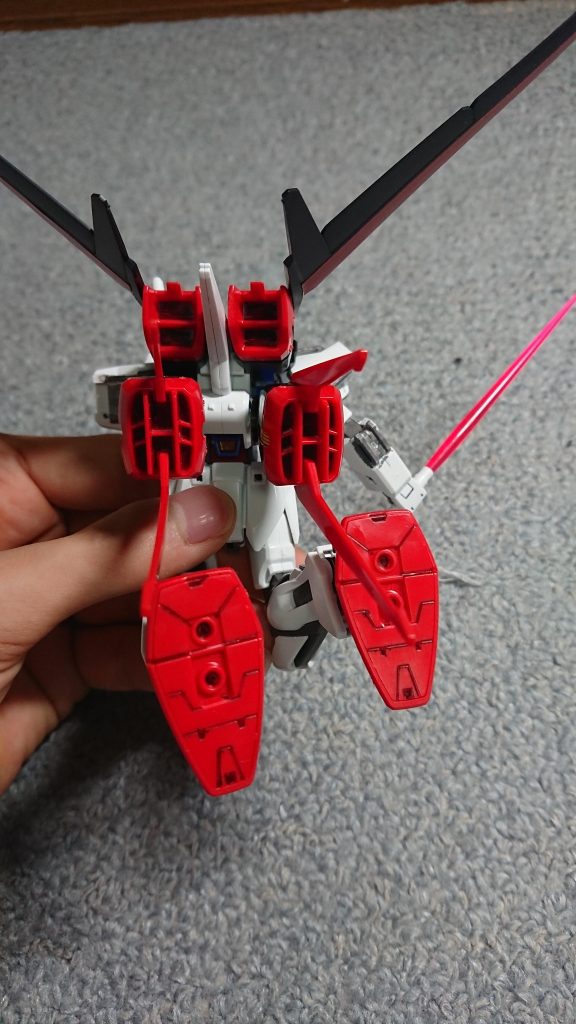 エールストライカー内部、足裏もスミ入れしました