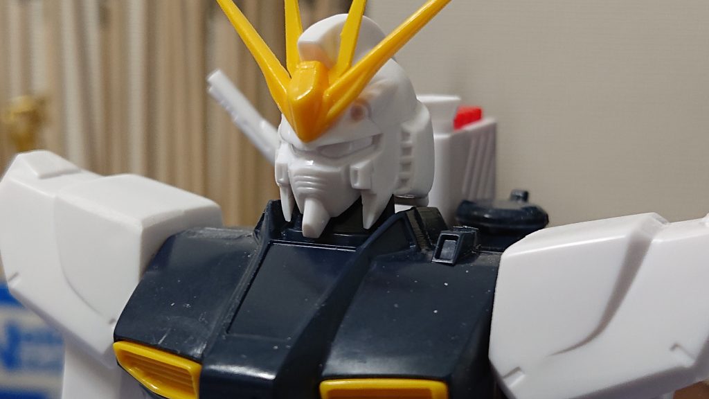 顔の造形がまじで素晴らしい…
あらゆるνガンのプラモの中で1番素晴らしい
出来栄えだと思います。
色塗らなくてこれですからね…