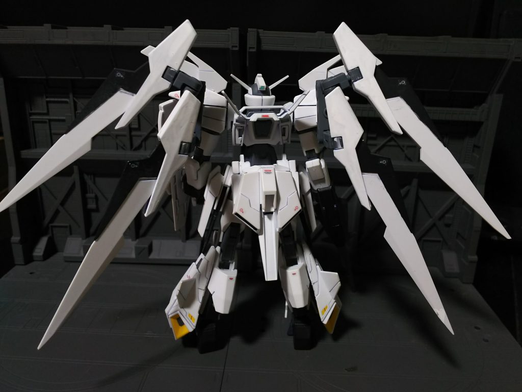 アームアームズを使い4枚の羽を全て後ろに集めました。
