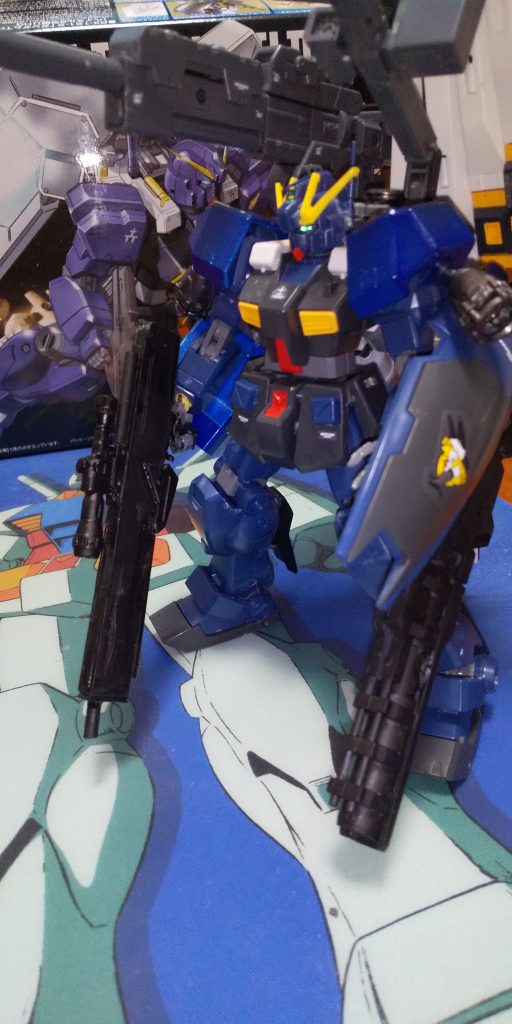 高威力なビーム兵器を両腕に搭載しており火力は上がっている。