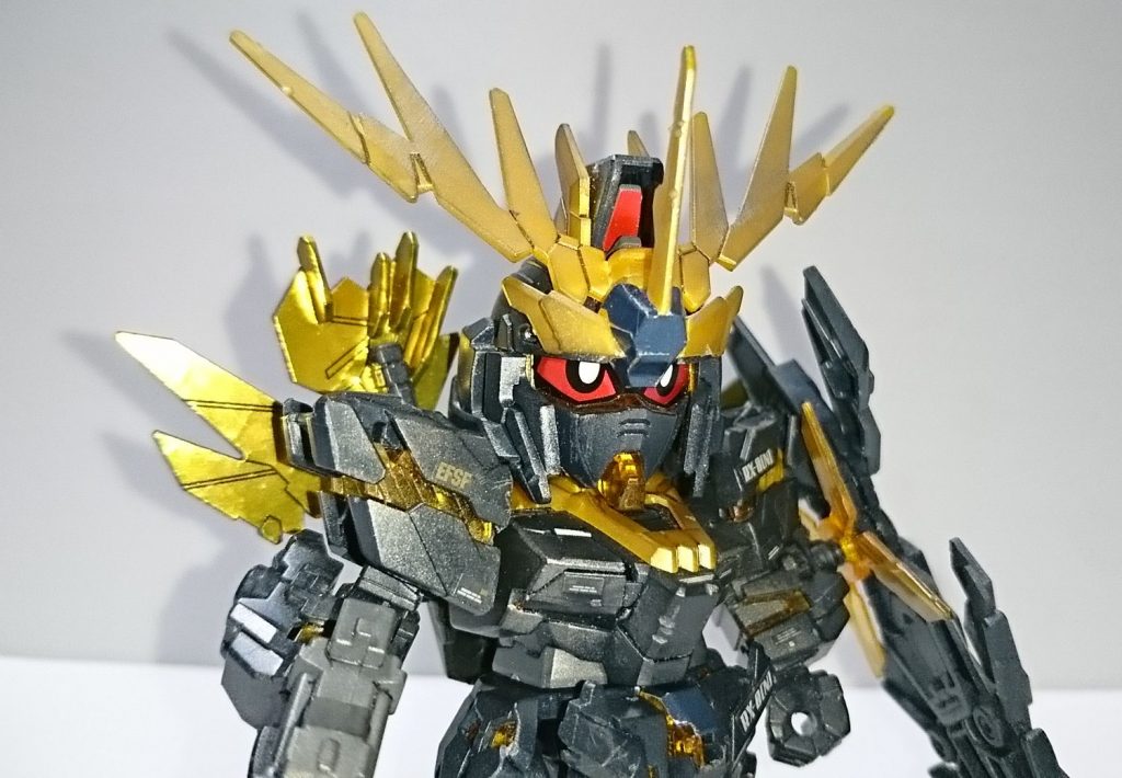 アンテナ部は赤焼けメインにウェザリングとチッピング。