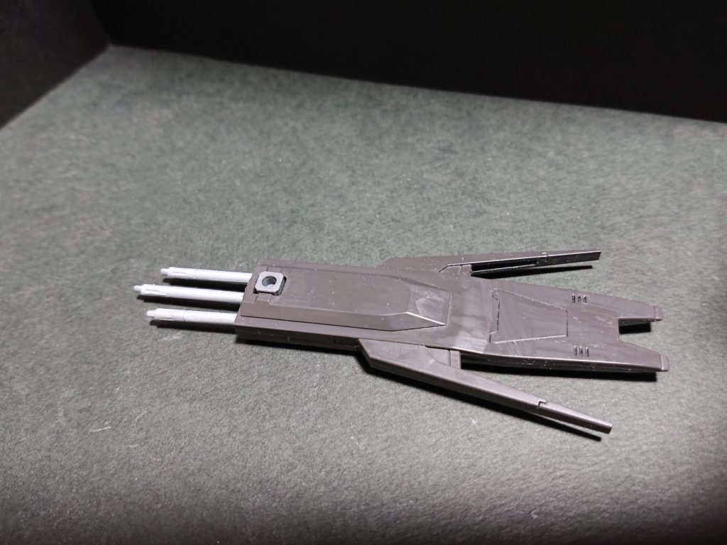 本来抜くことができないサーベルの予備も切り離して抜けます。