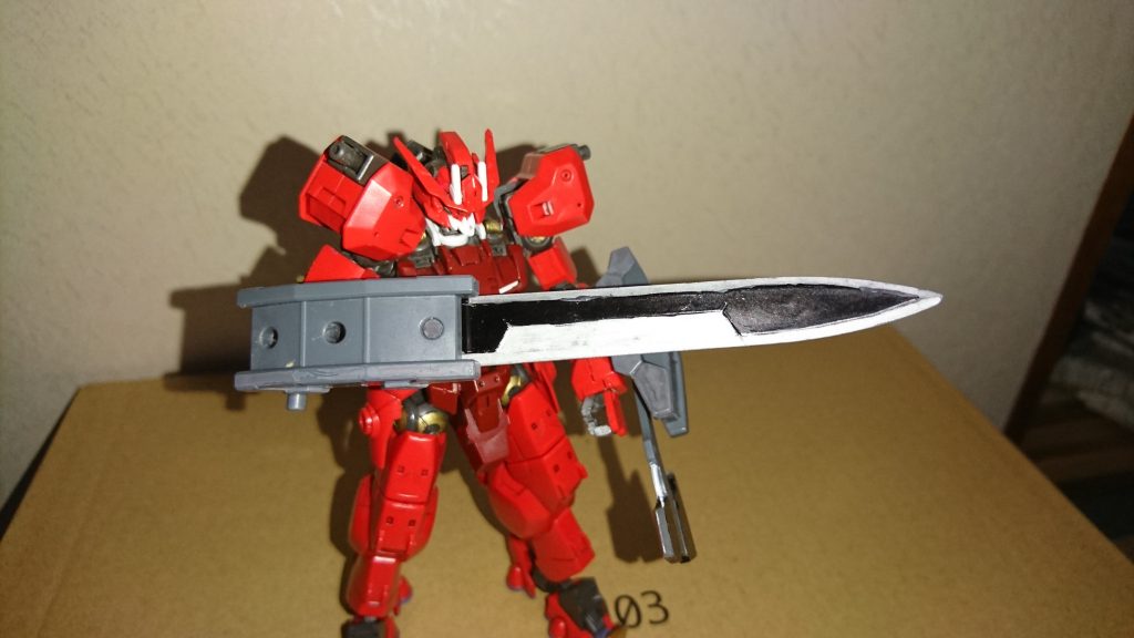 追加武装4
アームブレイド
腕の横に追加された武装で手が空くので他の武装と同時に使用可能
ブレイドは取り外し可能