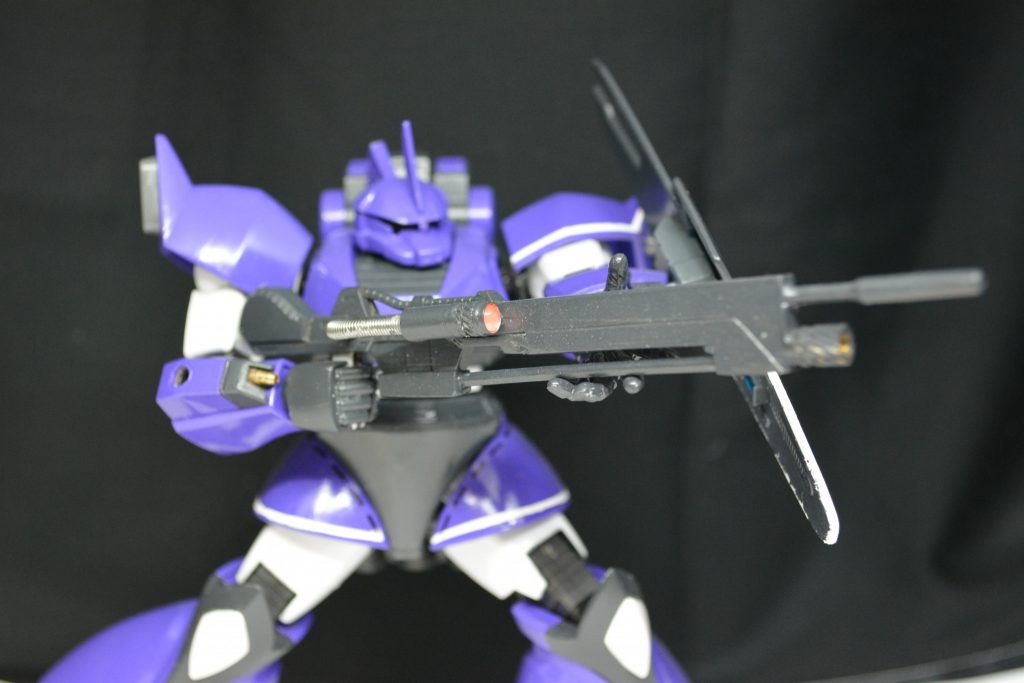 ## 改造ビームライフル

百式などのビームライフルを改造してロングライフルにしました。
制作風景は後ほど。