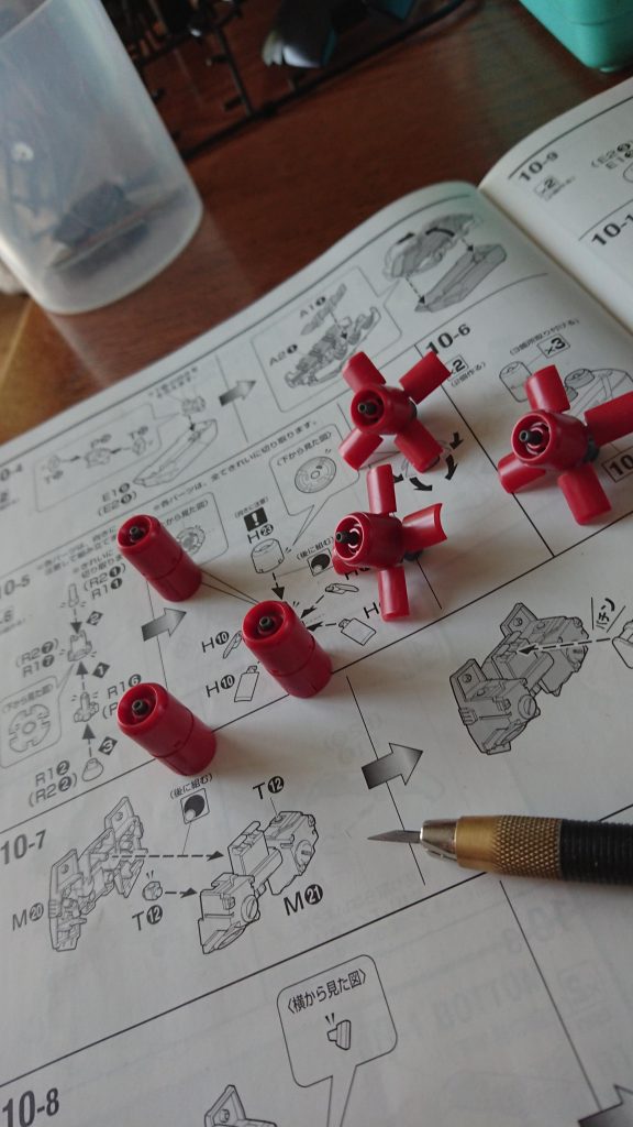 ファンネルの羽24枚の切り出しはさすがにきつかった～😣