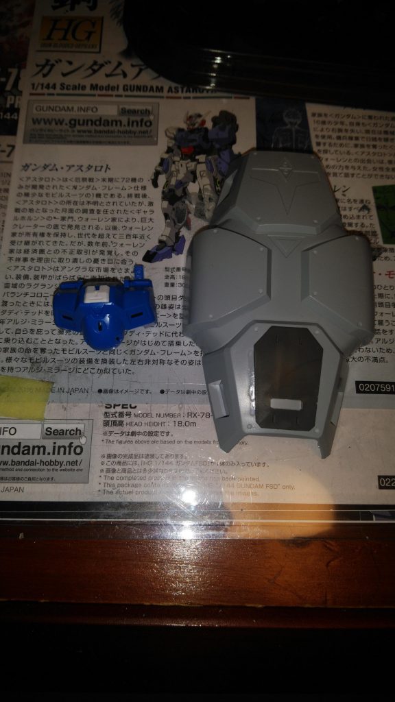 素組みとパーツの追加。