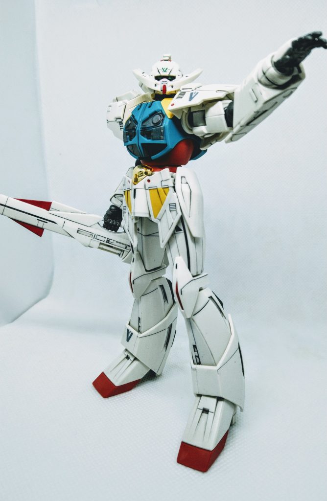 一番の変更点は、お髭のガンダム顔から、普通のガンダム顔に差し替えています。