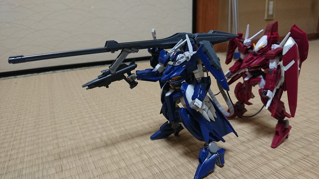 *「来いサーシェス!お前の相手はネーナと俺だ!」*
・GNラブラブハイパーメガランチャー
シュトゥルムヴィントにスローネドライ改から粒子を供給して放つ、強力なビームランチャー。
いかにもな必殺技じみた武装だが、実は通常のGNハイメガランチャーと大差ない。
アクション