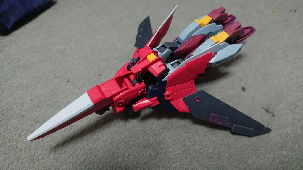 【飛行形態】
ミサイルなどの装備は試作機である故に、オミットされているが、主翼のハードポイントにそれらの武装を取り付けることは可能。