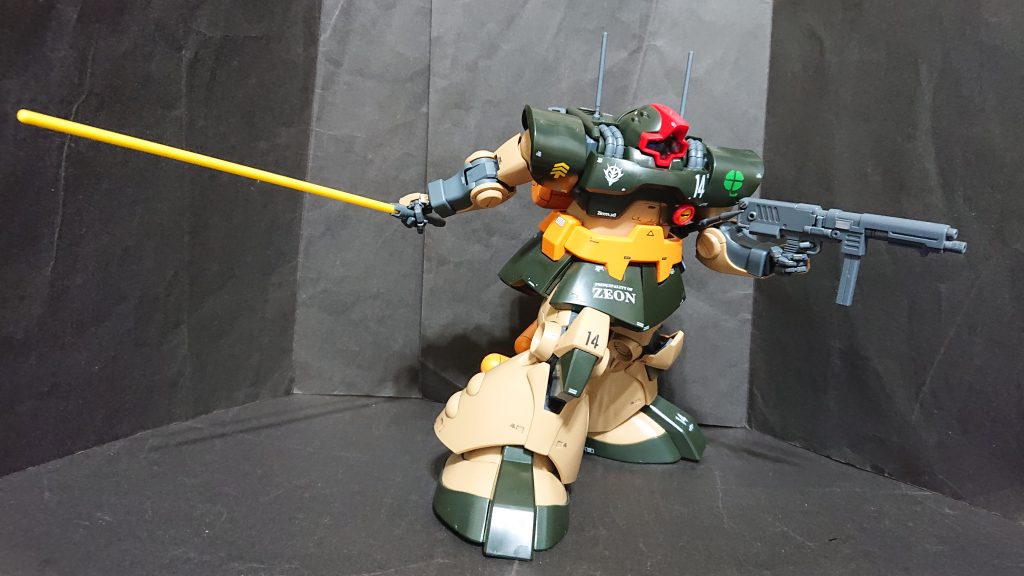 グワッ!やはり脚の付け根が新規パーツなのがあり
がたいです。