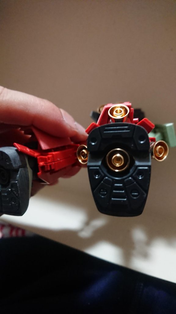 100均アイテム『スタッズ』で、足底・左右クルブシ、カカトをディテールアップ