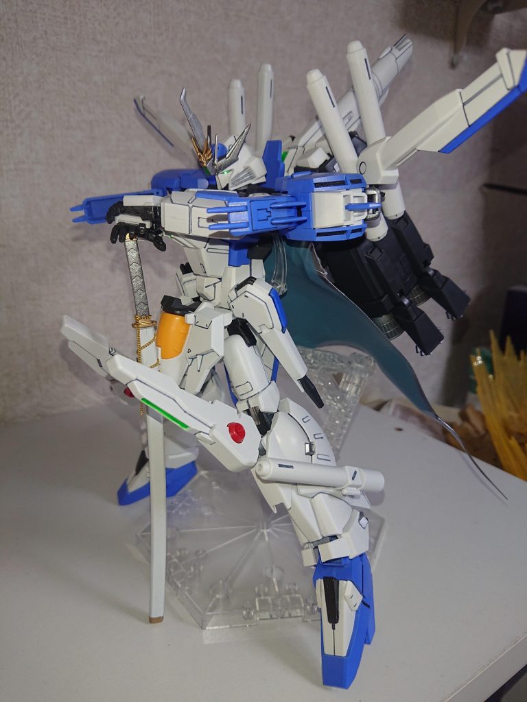 本体、左から。