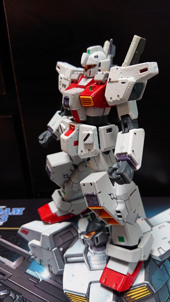 ↑ジム・カスタム改(スタンダードカラー)
次回予告
 「5度目のジンクス」を克服し、帰還したアスハはトシカズと付き合う。そして、新型機が導入されるジンツウMS小隊。しかし、アスハにとっては因縁がある713部隊と合同任務をすることになった…
次回もサービス、サービス!…………うん?こんな時間に誰か来たようだ…うわ!何をする!くぁwせdrftgyふじこlp