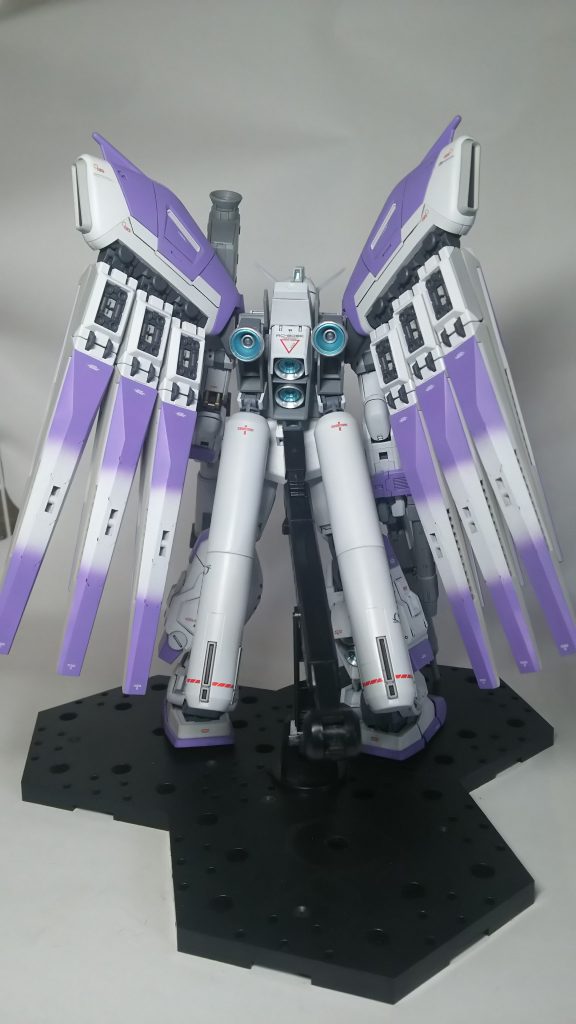 バックショット。プロペラントタンクもネオジム磁石による着脱ができます。