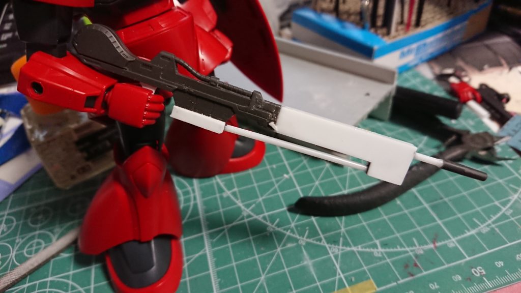 ## ビームライフル制作２

接着。