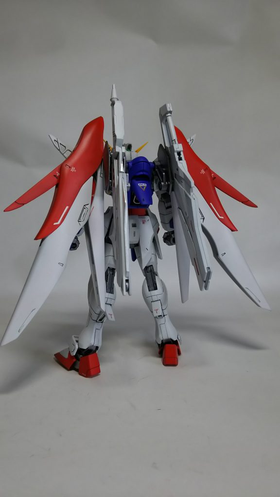 バックショット。武装もアロンダイト二本のみで、一本はダブルオースカイの物を使用。