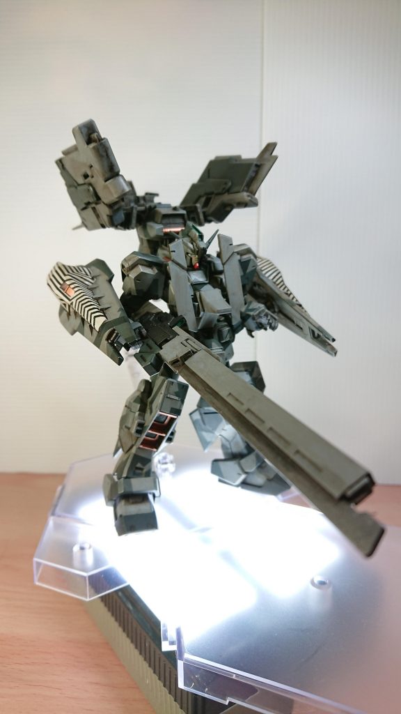 配色に迷った結果の迷彩–2枚目/制作者：すいばり@qpRNY1