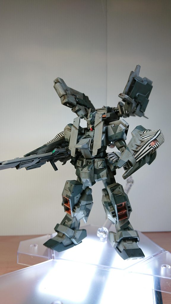 配色に迷った結果の迷彩–4枚目/制作者：すいばり@qpRNY1