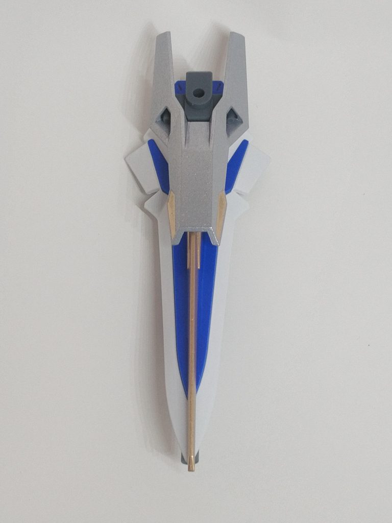 シールド。
同じくミキシングしてみようと思って初挑戦。
あえて本体と違う青を使ってみたけど本体と同じ色でよかったかも・・・?