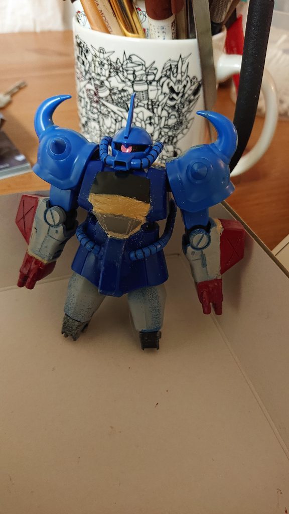 ＨＧグフと旧キットのグフ飛行型のニコイチになります