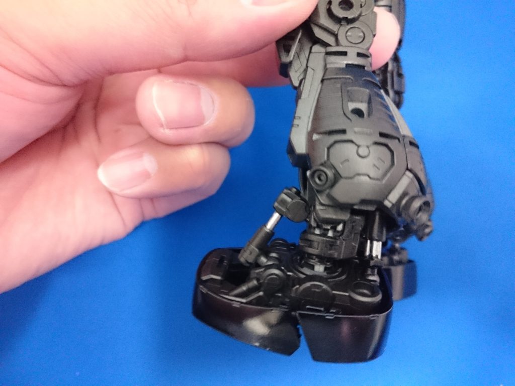 シリンダーも塗装