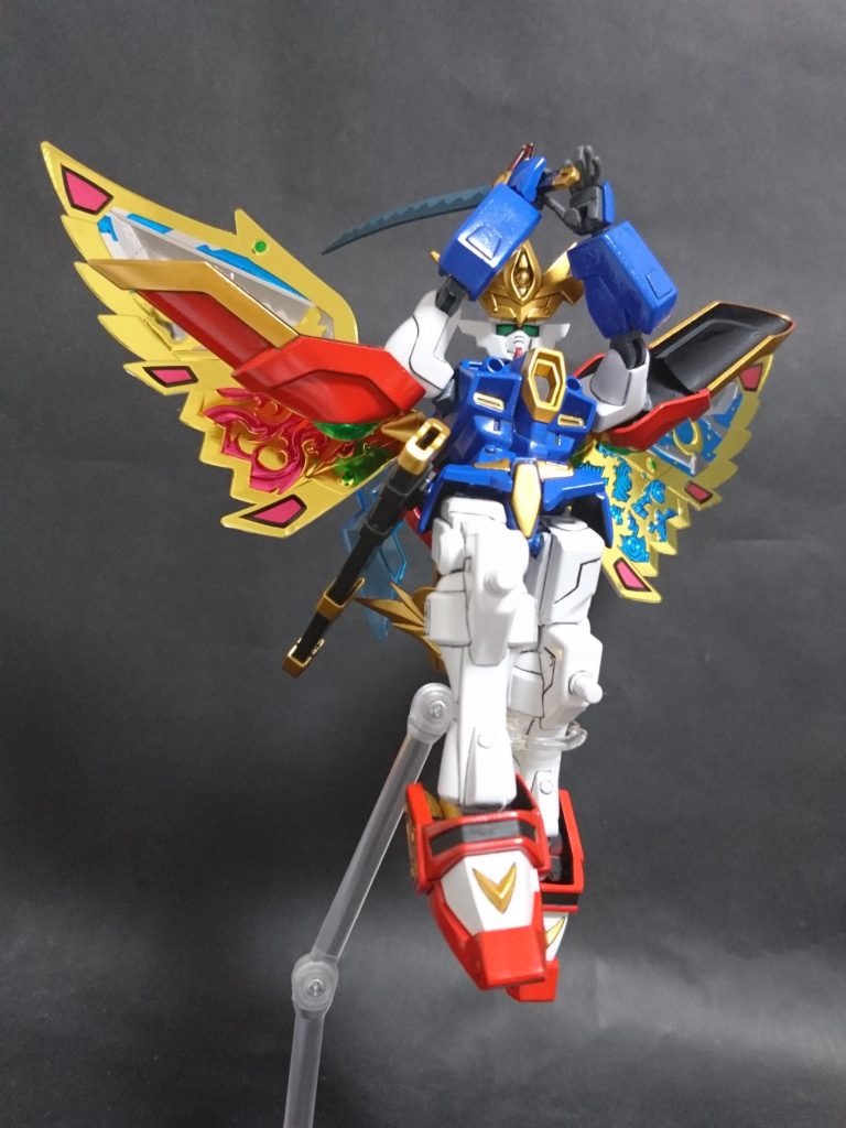 天星武神。
最近のHGほどとは行かないものの、素組状態からするとよく動くようになりました。