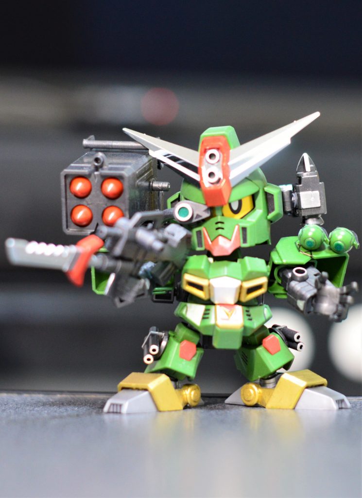 コマンドガンダム。部分塗装+スミ入れ。グリーンはそのまま。