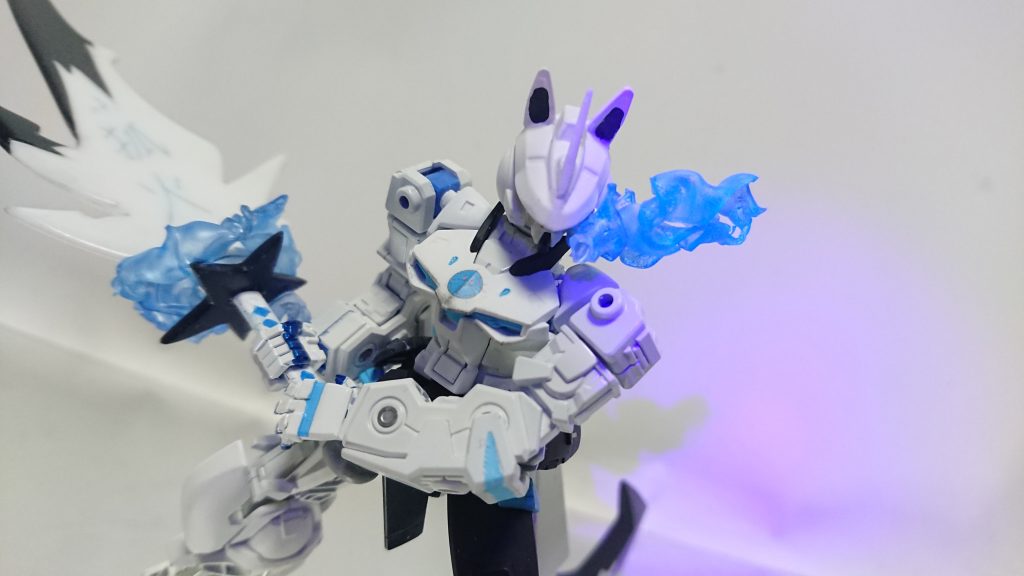 『炎エフェクト』
は自作です。『蛍光塗料』を混ぜてるのでブラックライトに反応します(*´∀`)♪