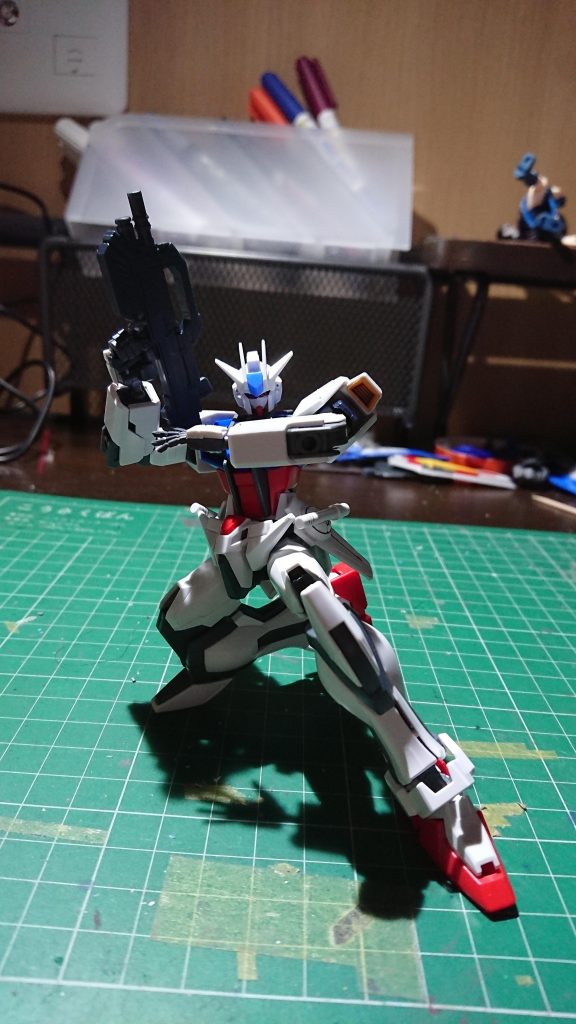 アサルトライフルを構えてPART-Ⅲ
ポーズもいい感じです( ´∀｀*)