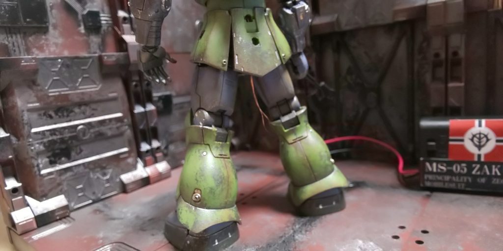 スラスターにもメタルビーズ埋め込み