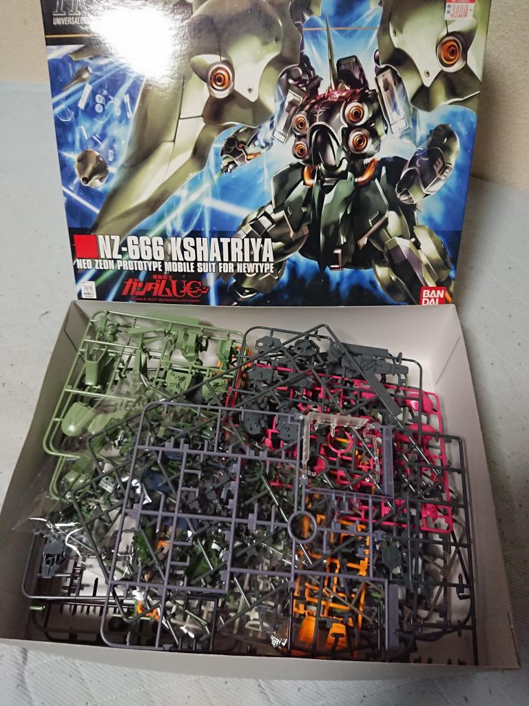 ところでこんだけ余ったパーツどうしましょうね?